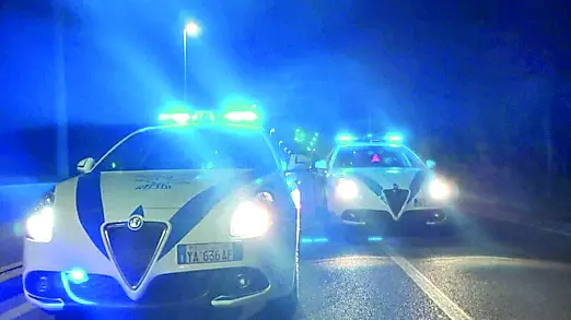 Le auto di servizio della polizia locale di Azzano Decimo