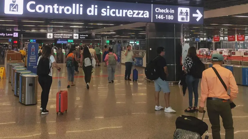Roma Fiumicino è tra gli aeroporti dove già da subito si possono portare in cabina liquidi fino a due litri