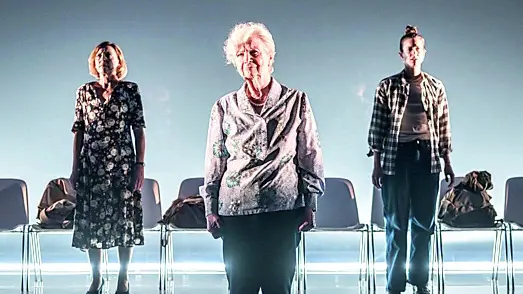 Ariella Reggio, Maria Ariis e Lucia Limonta in Argo (foto Simone Di Luca)