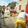 Pulizie dei volontari dopo l’alluvione a Cordignano