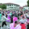 Una delle precedenti edizioni del Festival dei cuori che si teneva nella cittadina