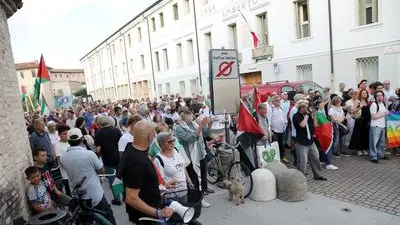 In centinaia al flash mob per la Palestina foto ambrosio/petrussi