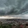Il cielo gonfio di pioggia sopra Trieste (Foto Lasorte)
