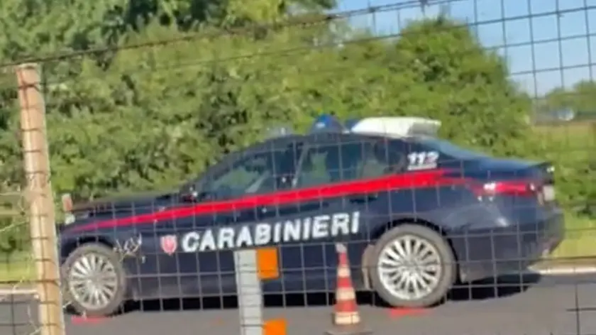 L'auto dei carabinieri coinvolta nell'incidente