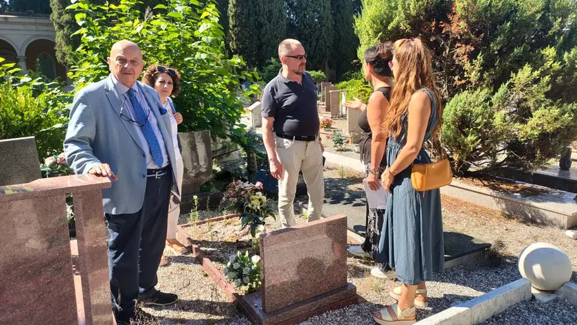 L'assessore De Bortoli con i funzionari comunali e di Gea durante il sopralluogo