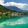 Un suggestivo scorcio del Lago di Barcis con i suoi bellissimi colori