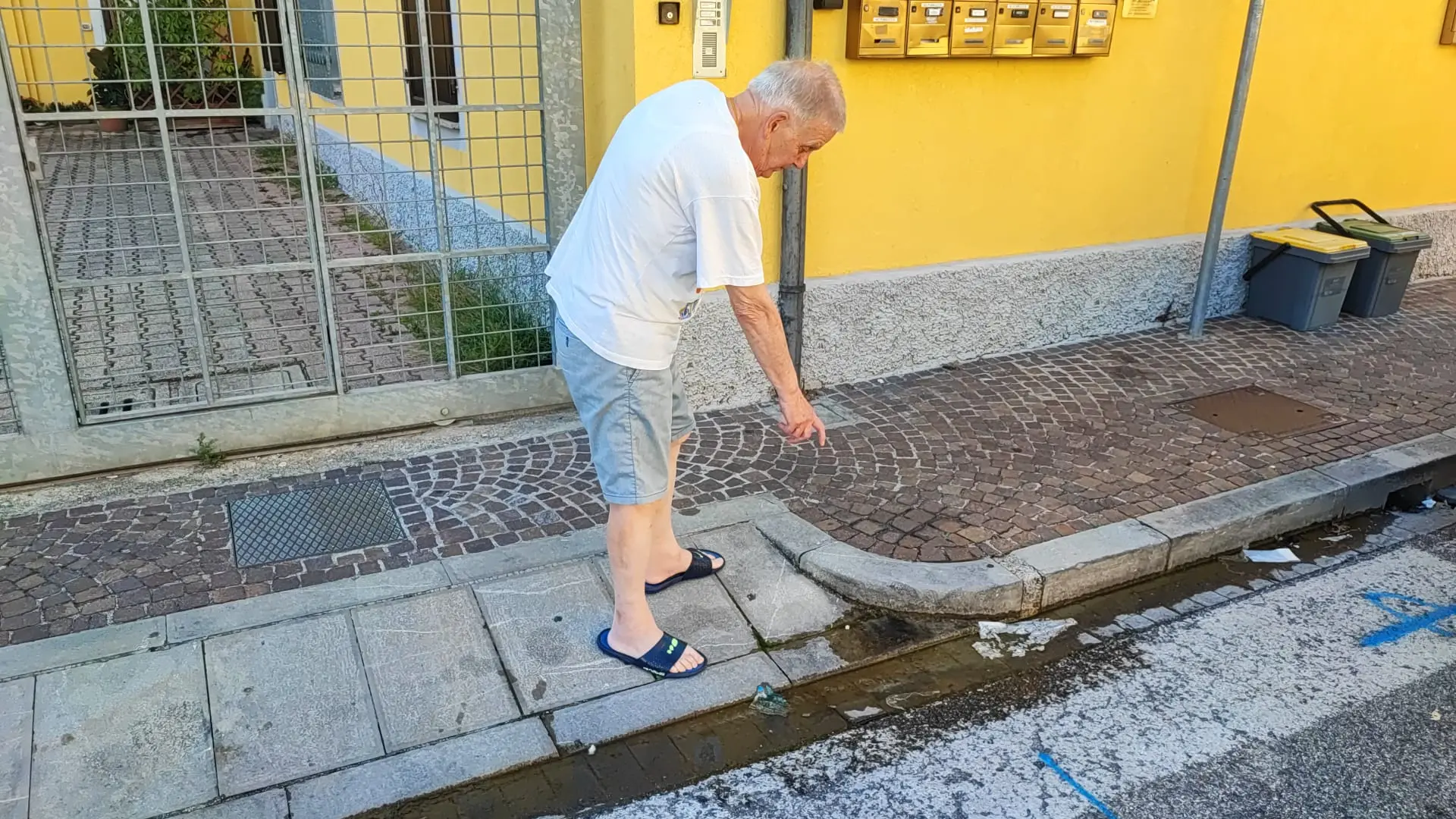 Le perdite in via Pirano a Udine