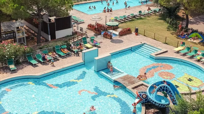 La piscina per adolescenti del residente e campeggio Punta Spin di Grado