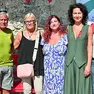 Un momento della cerimonia con i genitori della giovane