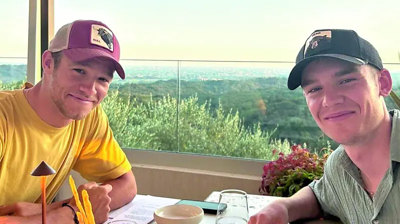 Matteo (a destra) e jonny milan in un momento di relax