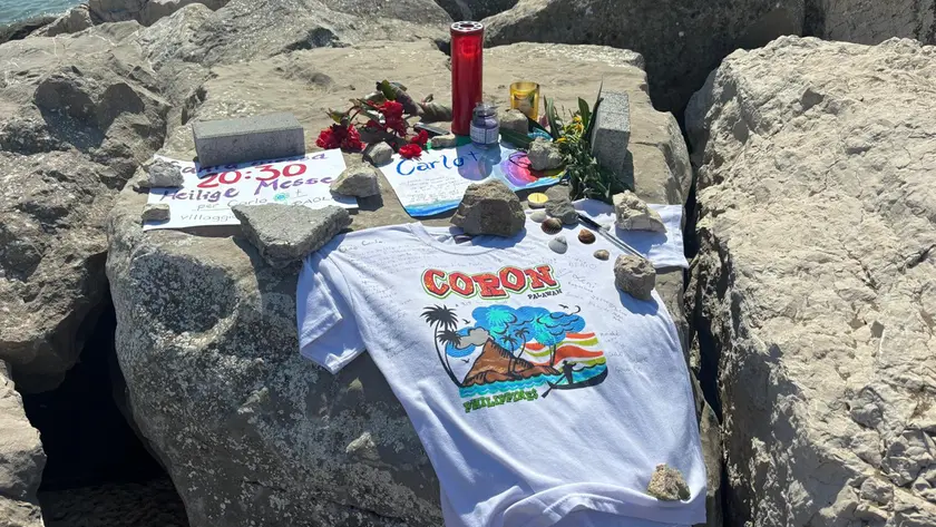 Candele e ricordi dove è morto Carlo Panizzo