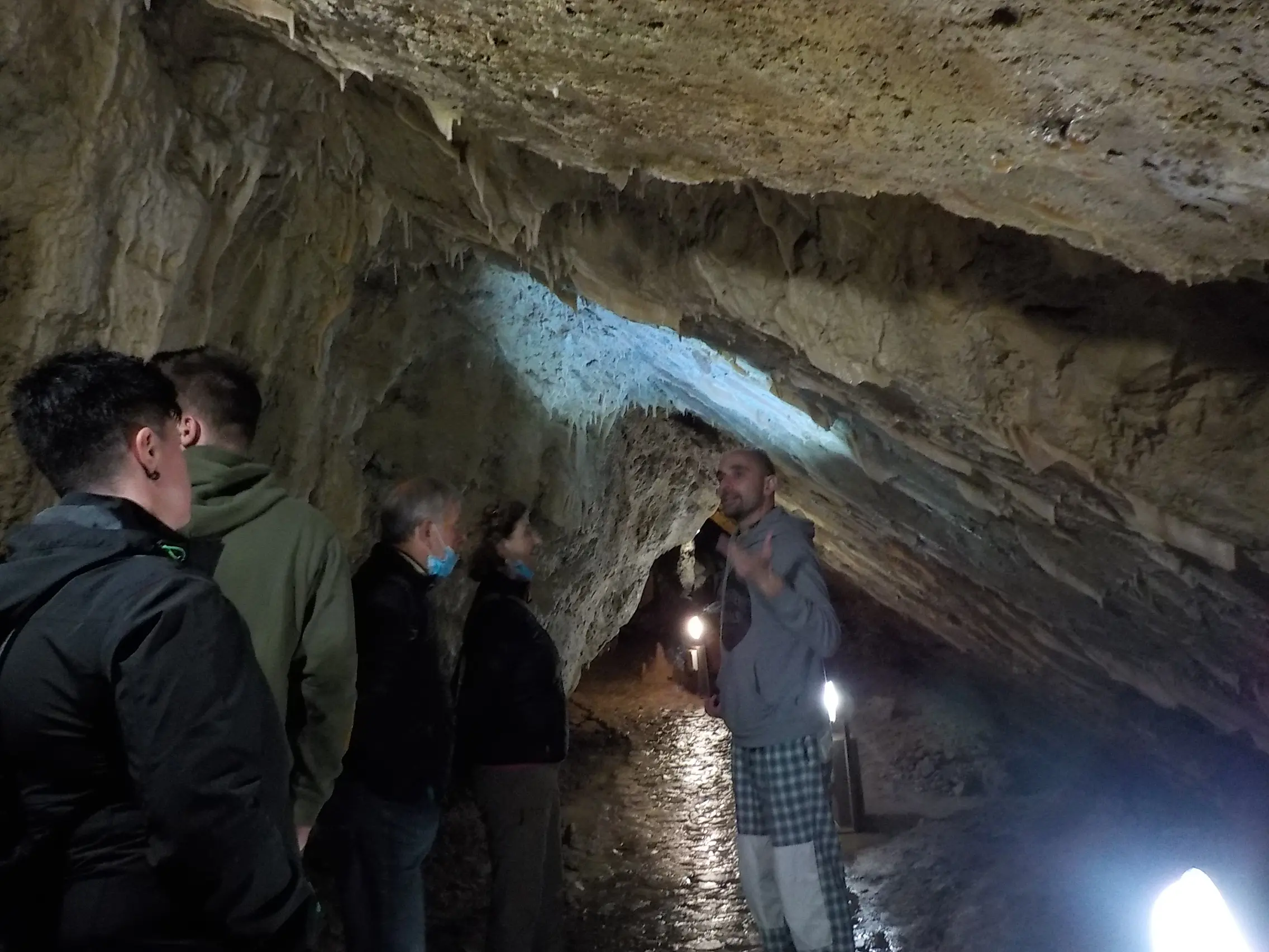 Una visita guidata nelle Grotte di Villanova