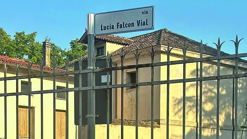 La zona di via Falcon Vial dove il 42enne ha dichiarato di essere stato aggredito da due sconosciuti