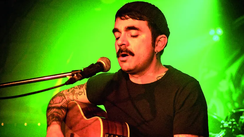 Phill Reynolds, un moderno cantastorie che intreccia folk, blues e americana