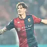 Zaniolo in maglia Galatasaray e Zanoli, mentre esulta per il gol segnato con il Genoa all’Udinese ad aprile