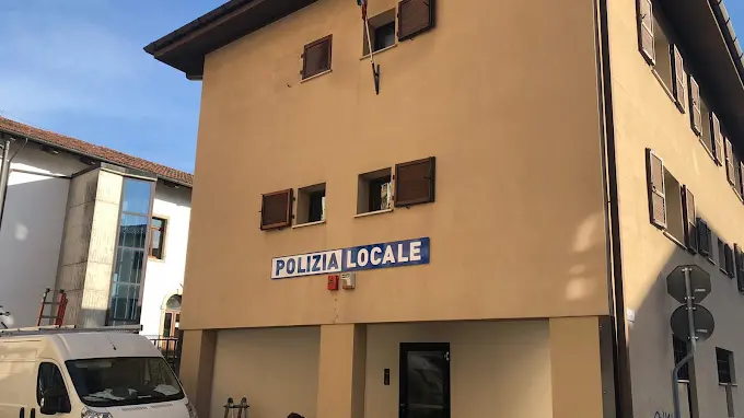 La sede della polizia locale di Tolmezzo