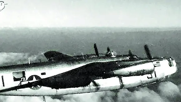 Un B‑24J Liberator come quello abbattuto il 20 febbraio 1945 nei cieli di Pontebba