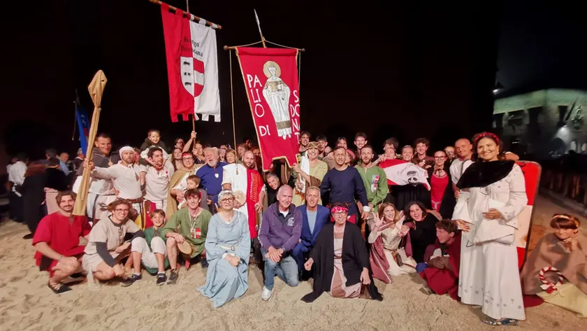 La gioia dei vincitori del Palio 2025. Foto Petrussi