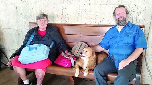 Angela Not con il figlio Maurizio Baldi e il cane Lapo