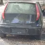 L'auto abbandonata