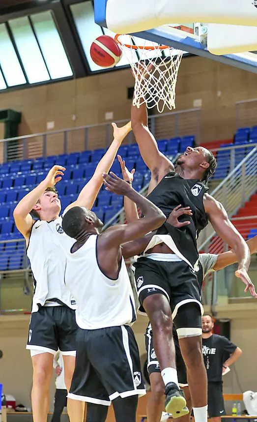 A 20 giorni dall’inizio del raduno l'Apu cerca risposte nel Memorial Pajetta