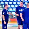 Coach Adriano Vertemati con capitan Alibegovic FOTO Petrussi