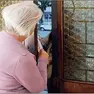 Anziana vittima della truffa del finto carabinieri (foto d'archivio)
