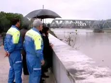 Uomini della Protezione civile regionale impegnati nel monitoraggio del Tagliamento