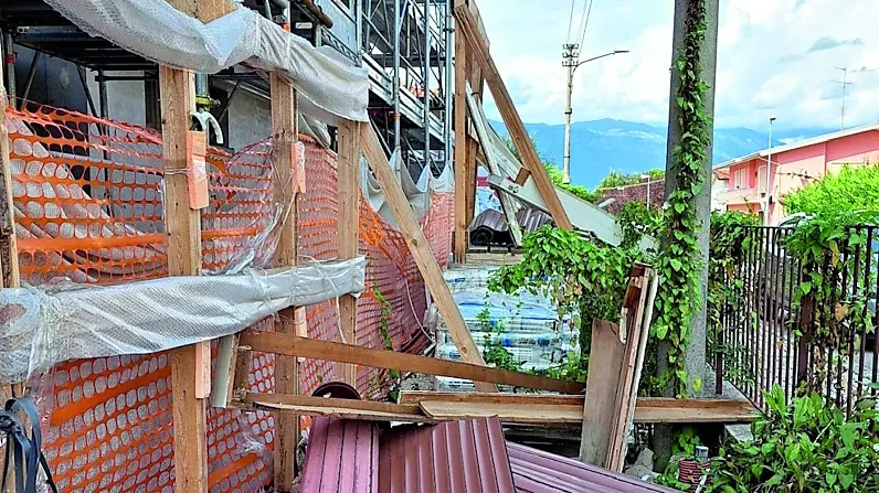 La palazzina Ater a Sacile: inquilini in attesa della conclusione dei lavori