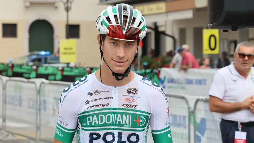 Il ciclista trevigiano Kevin Bonaldo, portacolori della Padovani Polo Cherry Bank
