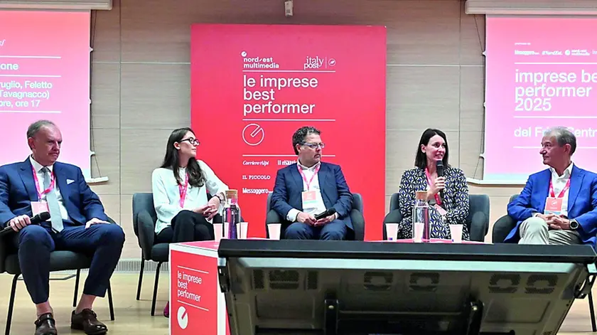 Marco Bruseschi (da sinistra), Cecilia Durisotto, Massimo Masotti, Elisa Toppano e Valter Mattiussi