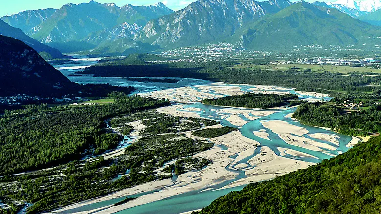 In questa foto, il Tagliamento immortalato nelle foto di Ulderica Da Pozzo