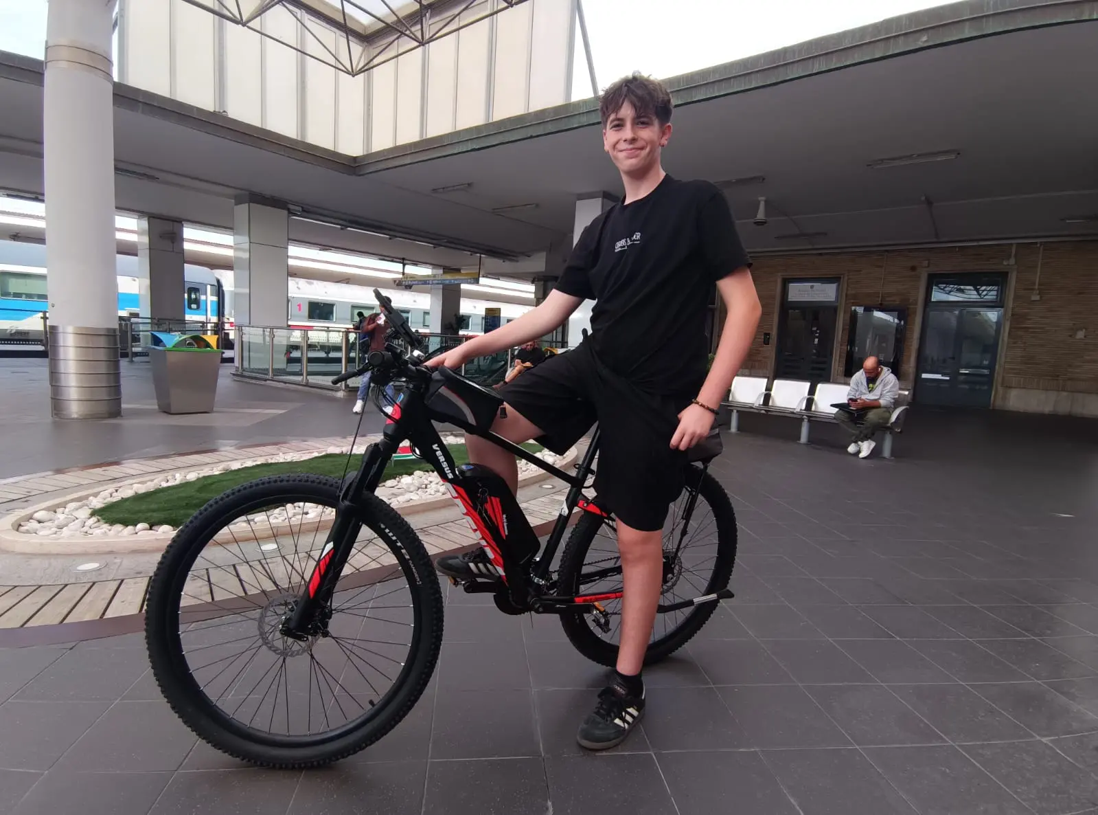 Lorenzo con la bici nuova