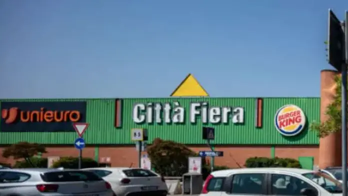 Il maxi furto aveva avuto come bersaglio il punto vendita Unieuro al Città Fiera