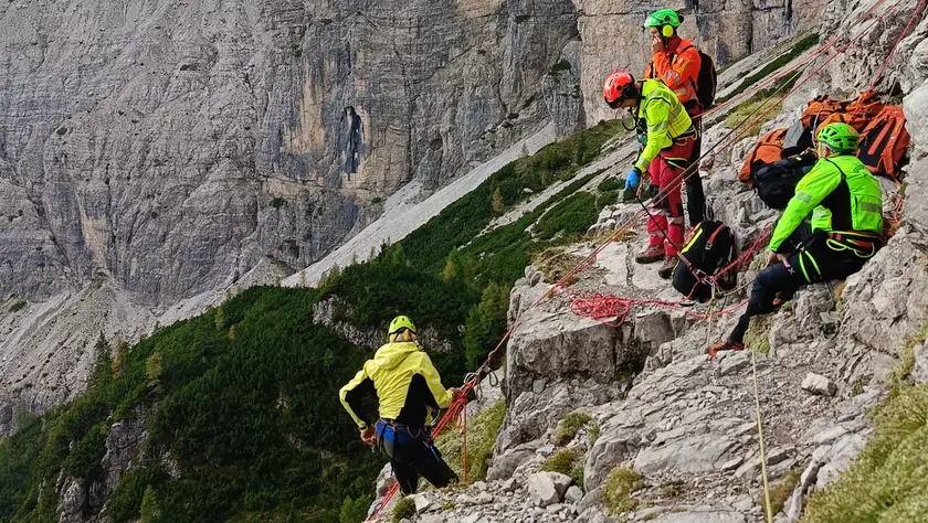 I soccorritori sul luogo dell'incidente