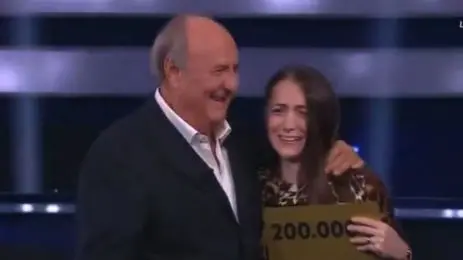 La gioia di Veronica Succo con il conduttore Gerry Scotti