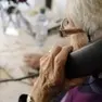 La donna arrestata si spacciava per la figlia delle anziane vittime