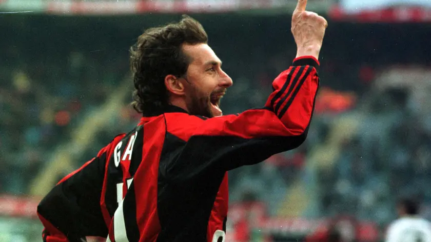 19990214-MILANO-SPR: CALCIO: MILAN-VENEZIA 2-1. L' esultanzadi Maurizio Ganz, autore del secondo gol del Milan. CARLO FERRARO / ANSA / PAL