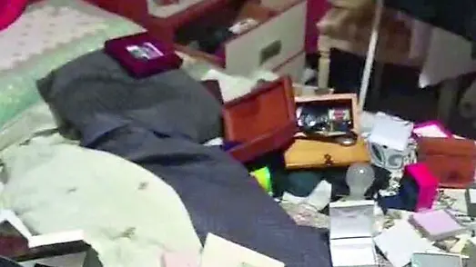 In un quarto d’ora i ladri hanno rovistato ovunque nella casa della donna