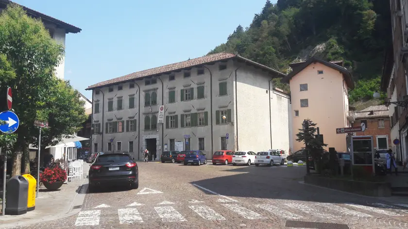 Tolmezzo. Lo stabile che ospita il Museo carnico delle arti popolari: è necessaria una riorganizzazione interna.