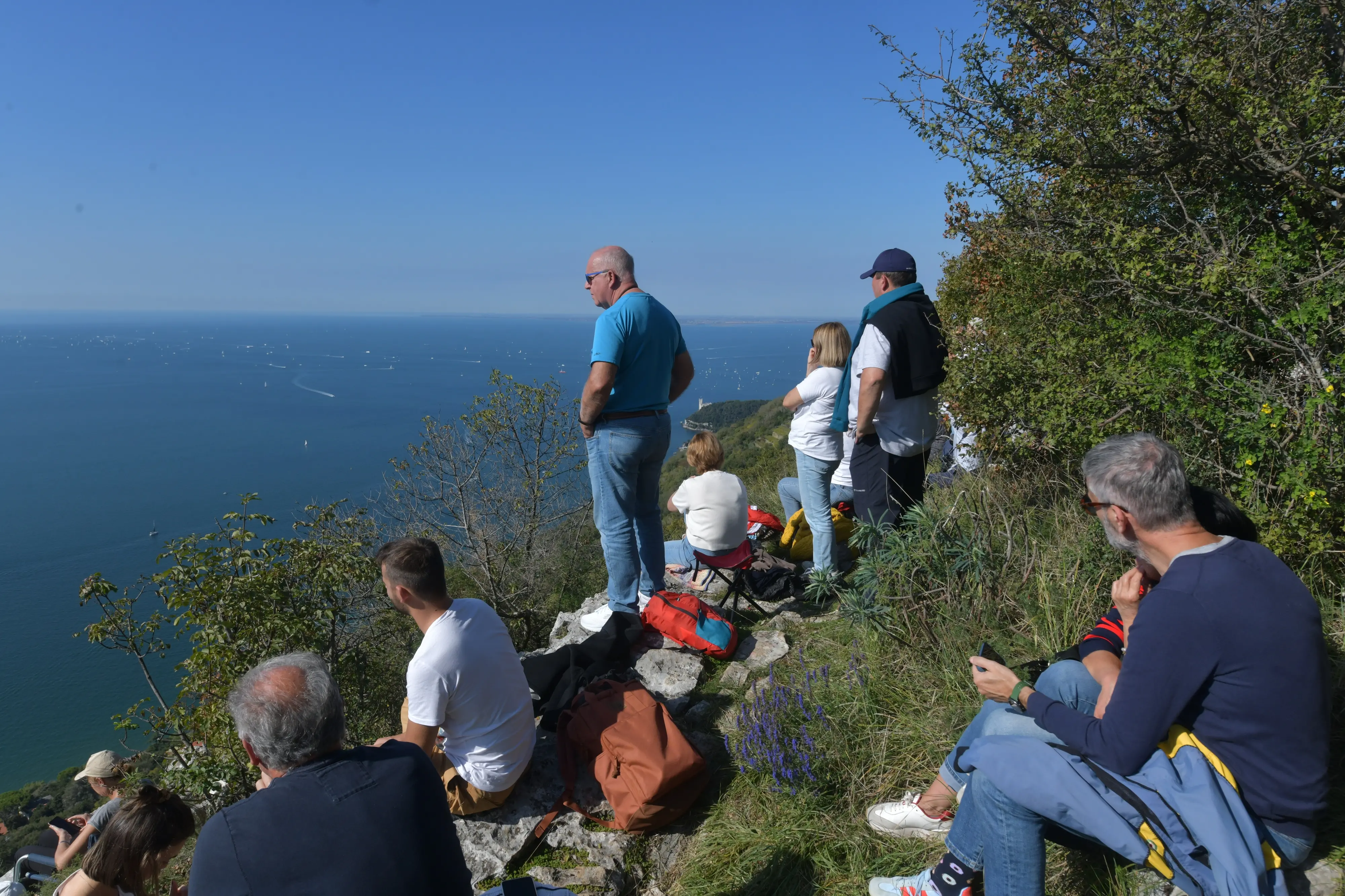 Arca Sgr ha trionfato alla Barcolana 57, conquistando la terza vittoria consecutiva. La regata in mare ha coronato la grande festa del mare che ha catalizzato migliaia di persone tra mare e terra. Le foto sono di Andrea Lasorte, Massimo Silvano e Francesco Bruni