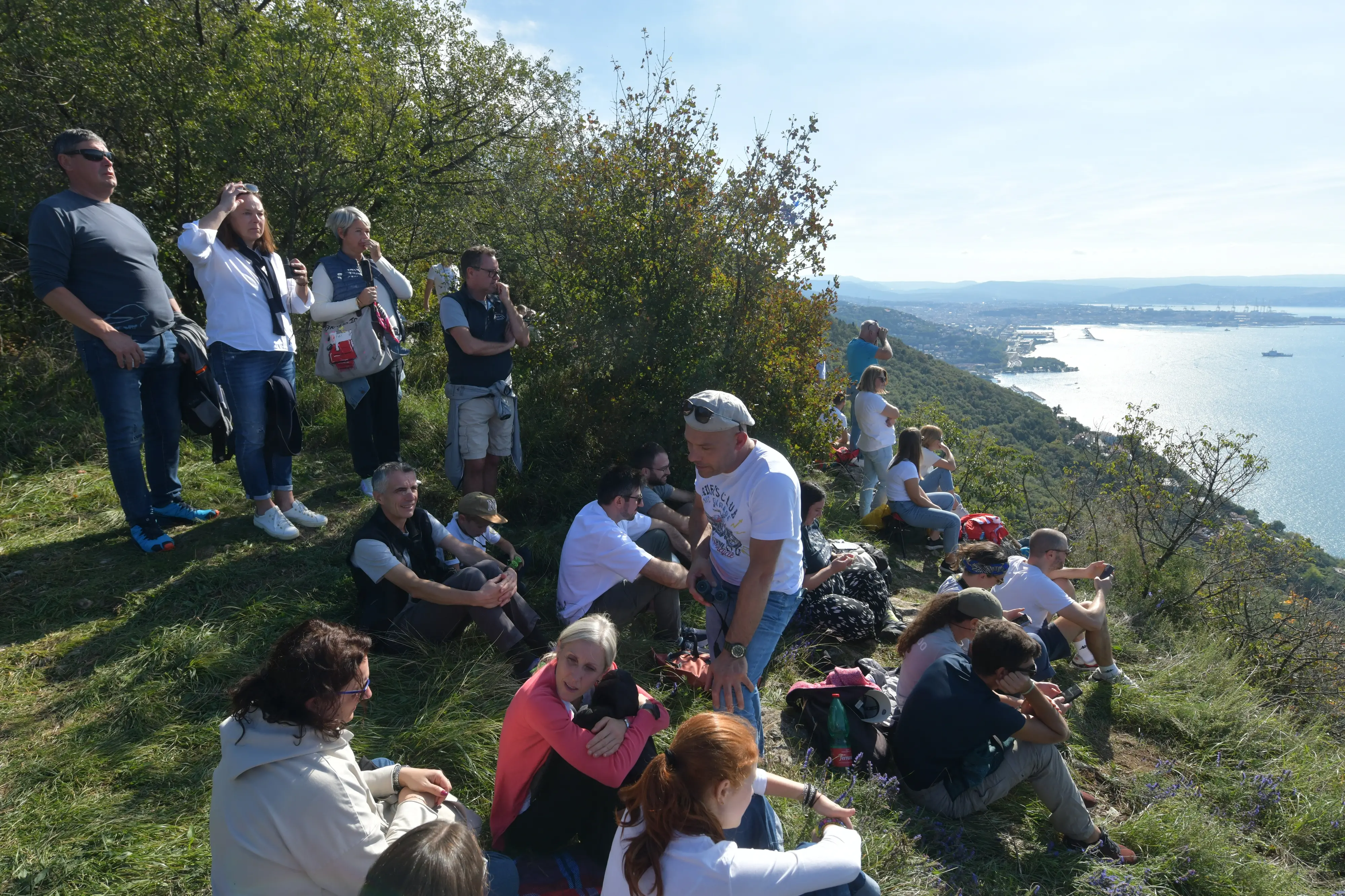 Arca Sgr ha trionfato alla Barcolana 57, conquistando la terza vittoria consecutiva. La regata in mare ha coronato la grande festa del mare che ha catalizzato migliaia di persone tra mare e terra. Le foto sono di Andrea Lasorte, Massimo Silvano e Francesco Bruni