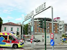 Lo studente è stato portato in ambulanza al Santa Maria degli Angeli