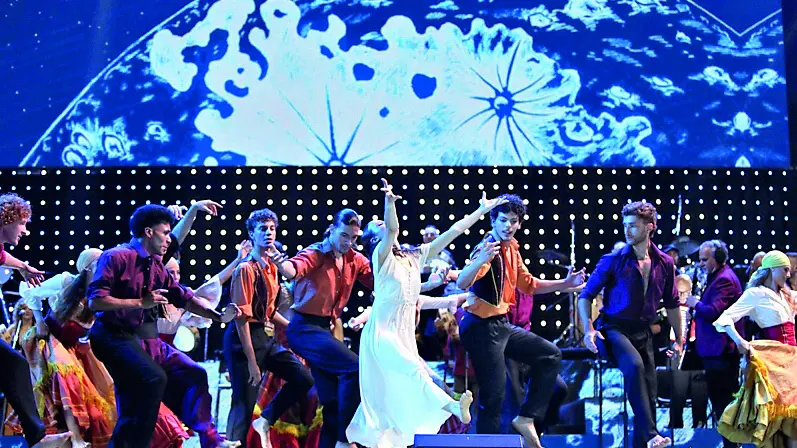 Lo spettacolo proposto attraverso il concerto dell’orchestra popolare de La notte della Taranta