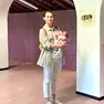 Rossella Ermacora con la sua bimba nell’esedra di villa Manin