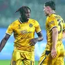 L’ivoriano Hassane Kamara e (a destra) l’olandese Jurgen Ekkelenkamp, due titolari in quel di Cremona che potrebbero lasciare il posto rispettivamente a Zemura e a Piotrowski contro il Lecce FOTO PETRUSSI
