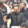 Coach Vertemati con il vice Gerosa e capitan Alibegovic (foto Petrussi)