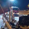 Lo schianto contro il casello a Mira: morta una donna