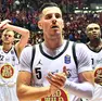 La delusione di capitan Alibegovic e compagni a fine derby (foto Petrussi)