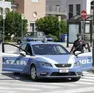 Una volante della Polizia durante un intervento